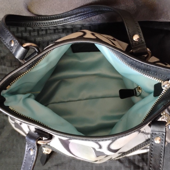 Coach F23940 Gray & Black | Like new - Picture 5 of 8